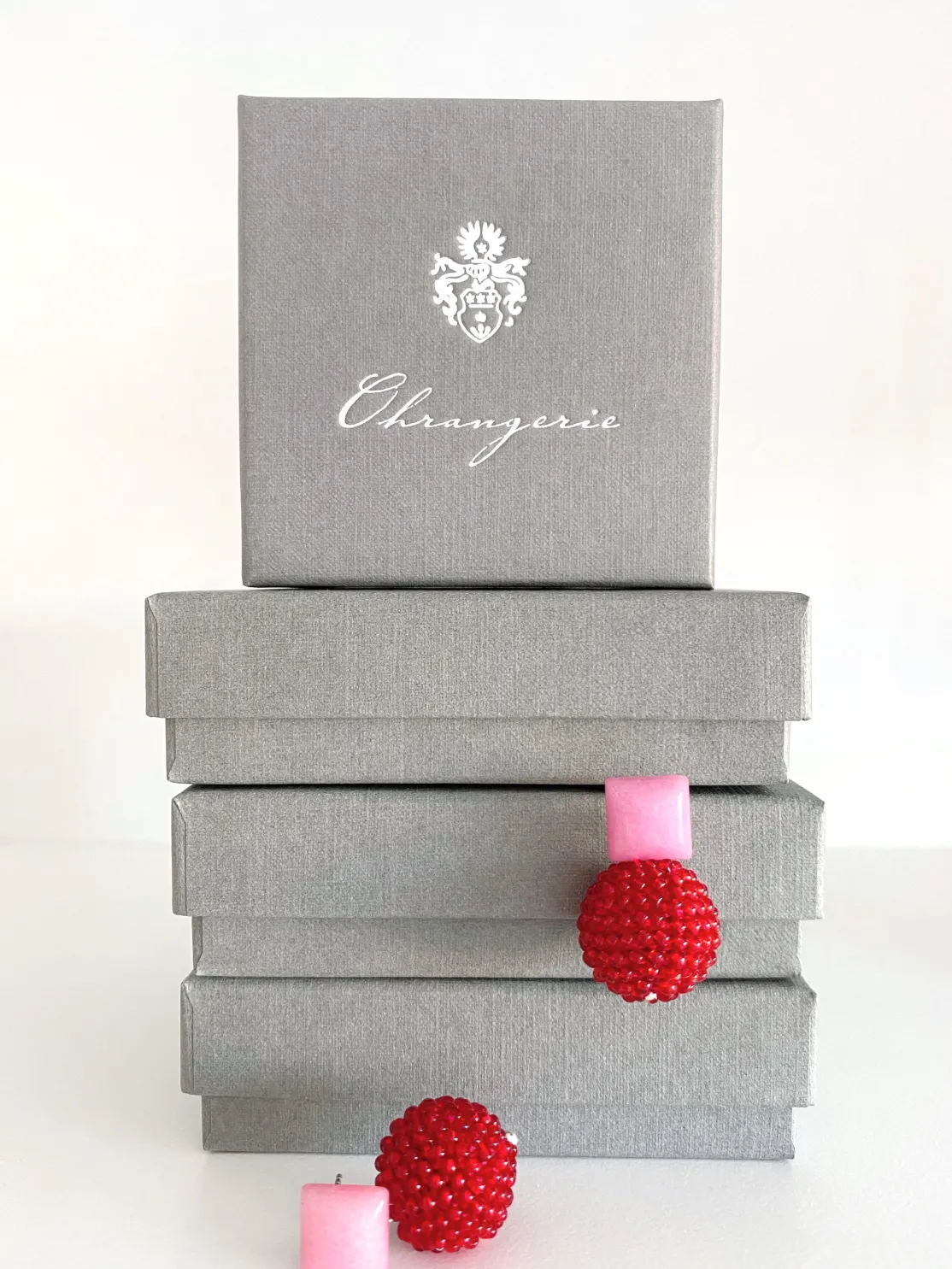 ohrangerie Limited Edition | Rosa Stücke<Beerenkugeln, kirschrot mit rosa Jadesteckern