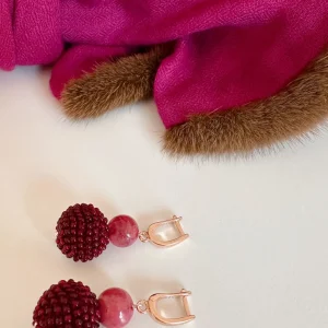 ohrangerie Limited Edition | Rosa Stücke<Beerenkugeln mit Cherryquarz, bordeaux/rosa