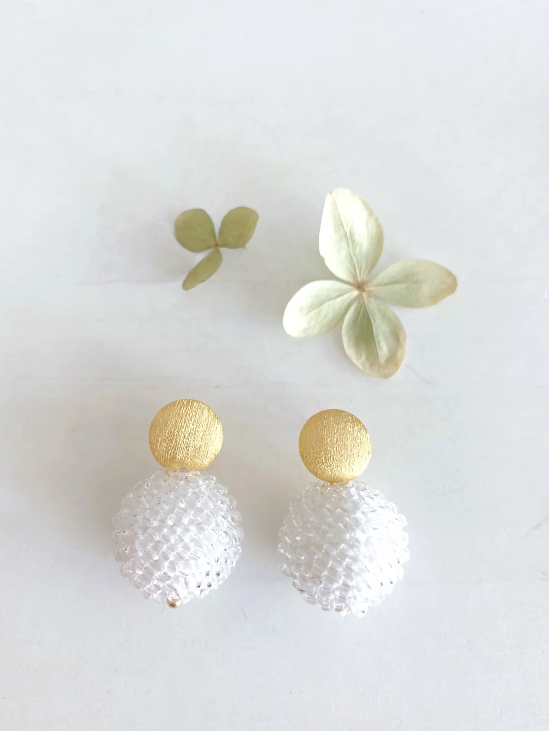 ohrangerie Weiße Stücke | Hochzeitsohrringe<Beerenkugeln, weiß