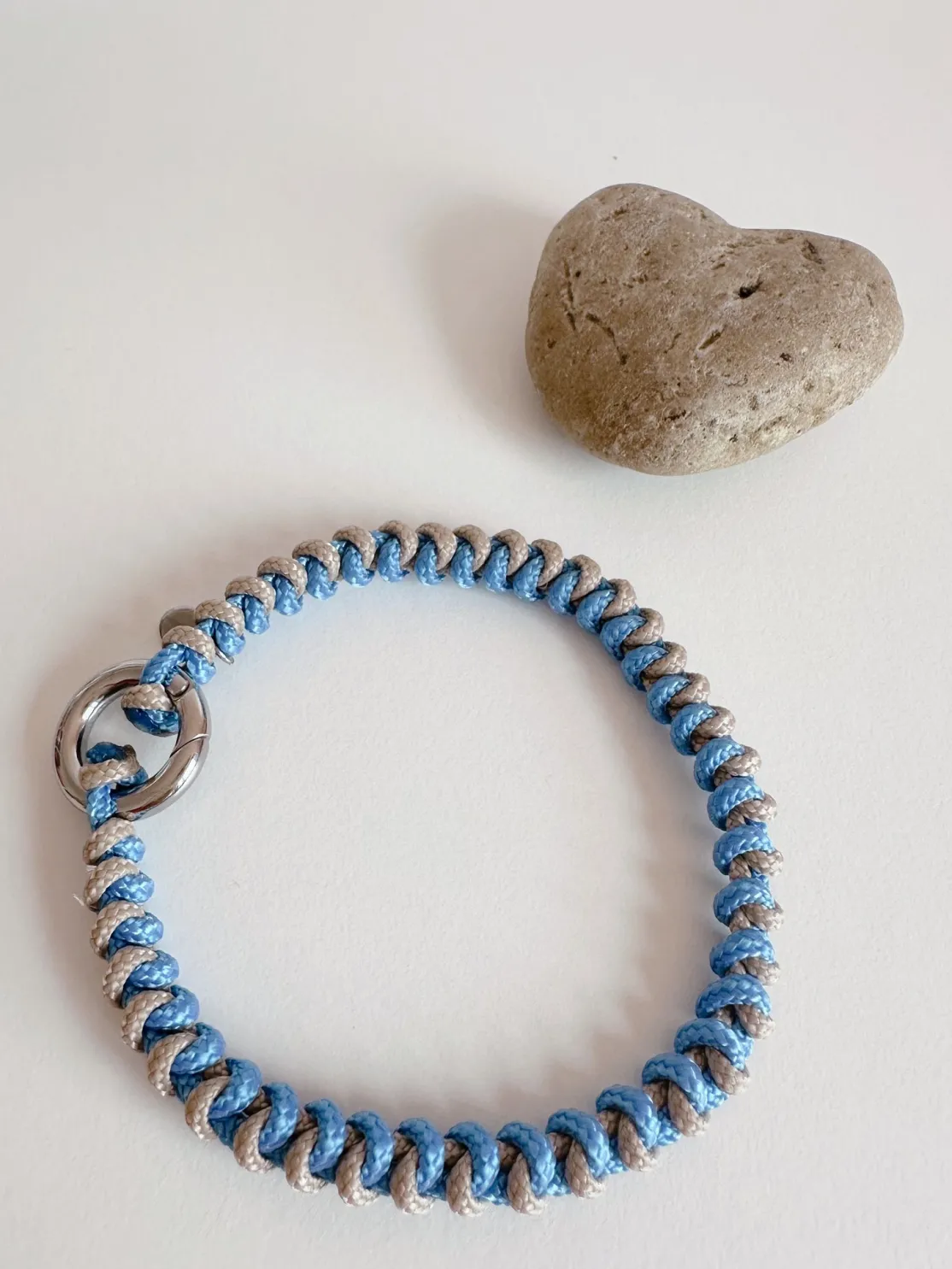 ohrangerie Limited Edition | Erdige Stücke<Geknüpftes Armband aus Segeltau, himmelblau/beige