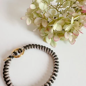 ohrangerie Limited Edition | Grüne Stücke<Geknüpftes Armband aus Segeltau, olive/beige
