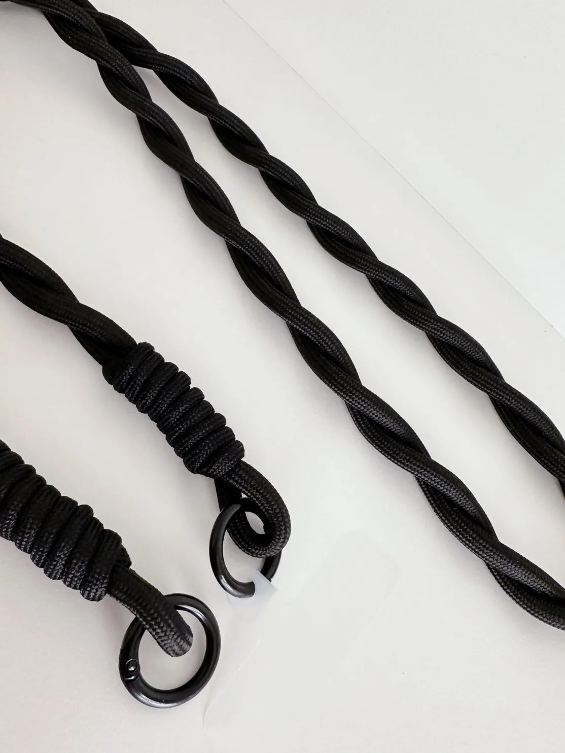 ohrangerie Limited Edition | Schwarze Stücke<Handykette, schwarz, lang