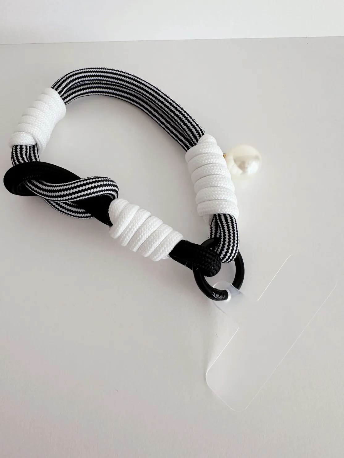 ohrangerie Limited Edition | Weiße Stücke<Handykette, schwarz/weiß, kurz