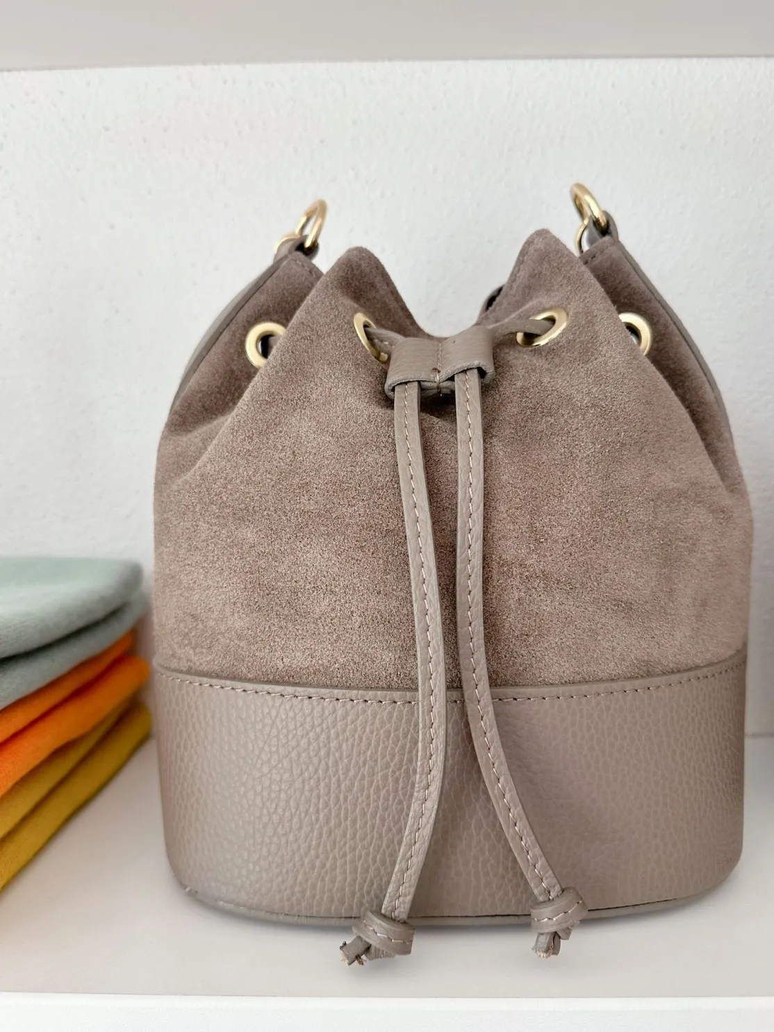 ohrangerie Limited Edition | Erdige Stücke<Lederbeutel mit Crossbodyriemen, taupe
