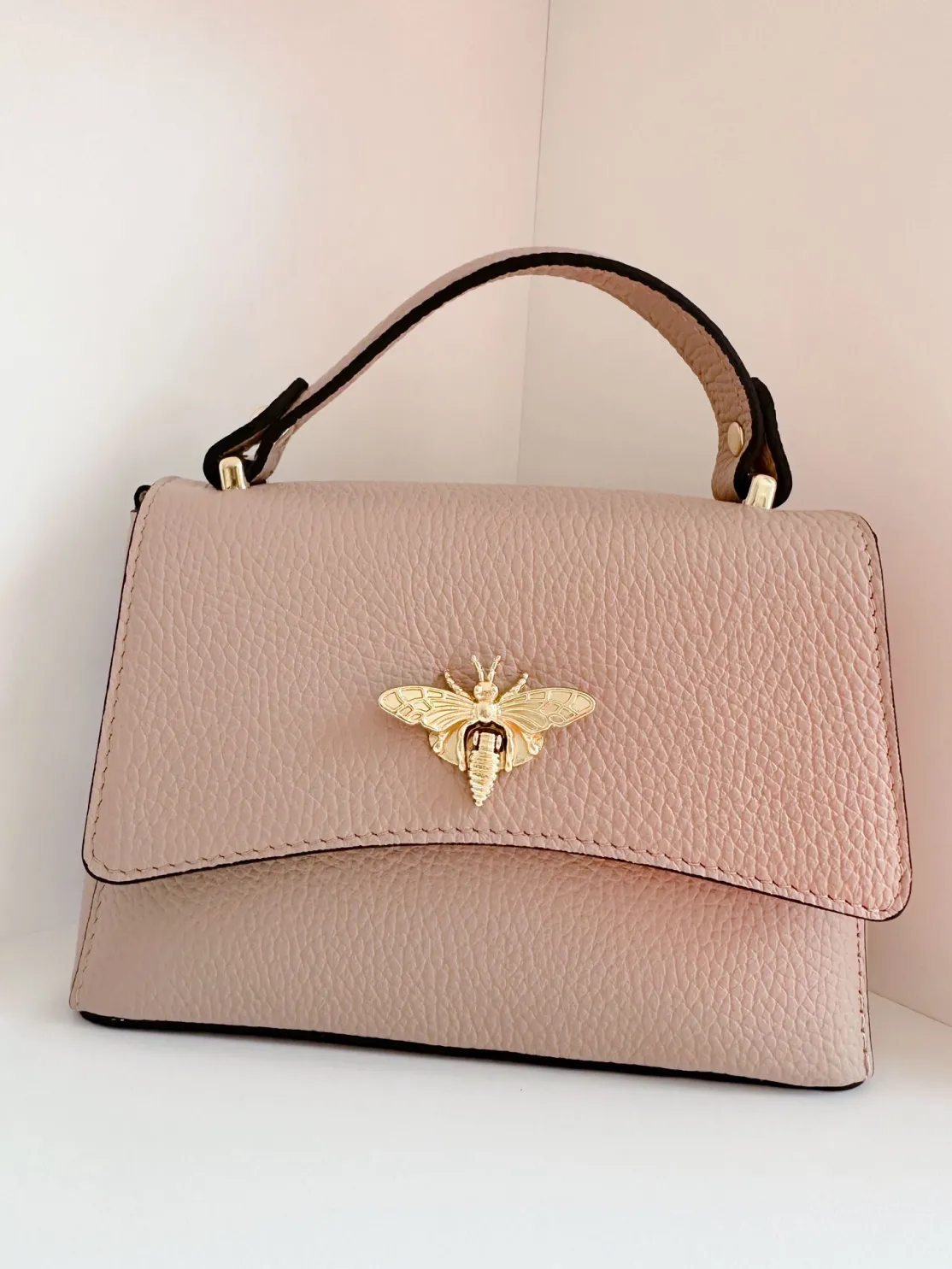ohrangerie Limited Edition | Accessoires<Ledertasche mit Umhängegurt, rosa
