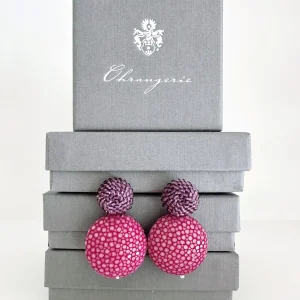 ohrangerie Pinke Stücke | Lila Stücke<Ohrringe aus Rochenleder mit Beerensteckern, fuchsia/violett