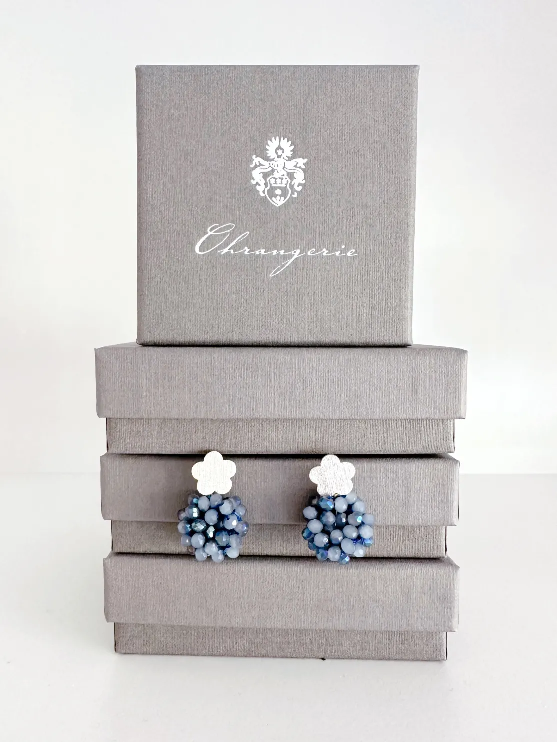 ohrangerie Blaue Stücke | Ohrringe Aus Glaskristallen<Pompons, oxfordblau mit Glücksstecker