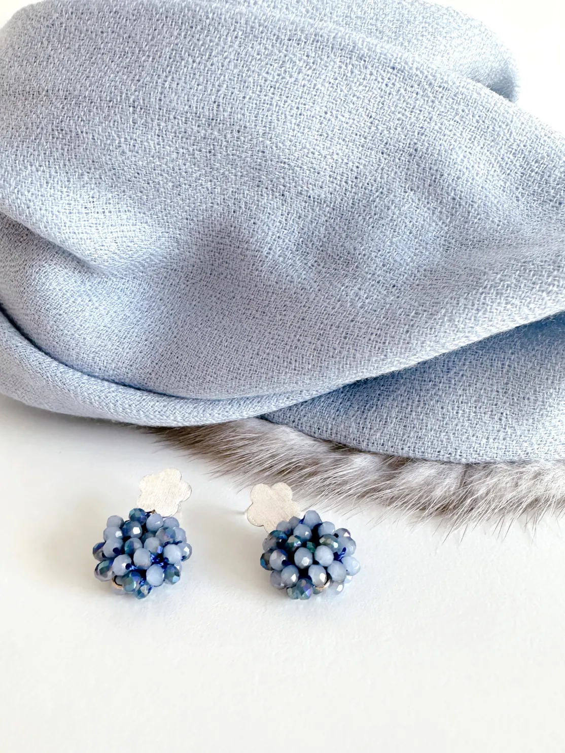 ohrangerie Blaue Stücke | Ohrringe Aus Glaskristallen<Pompons, oxfordblau mit Glücksstecker