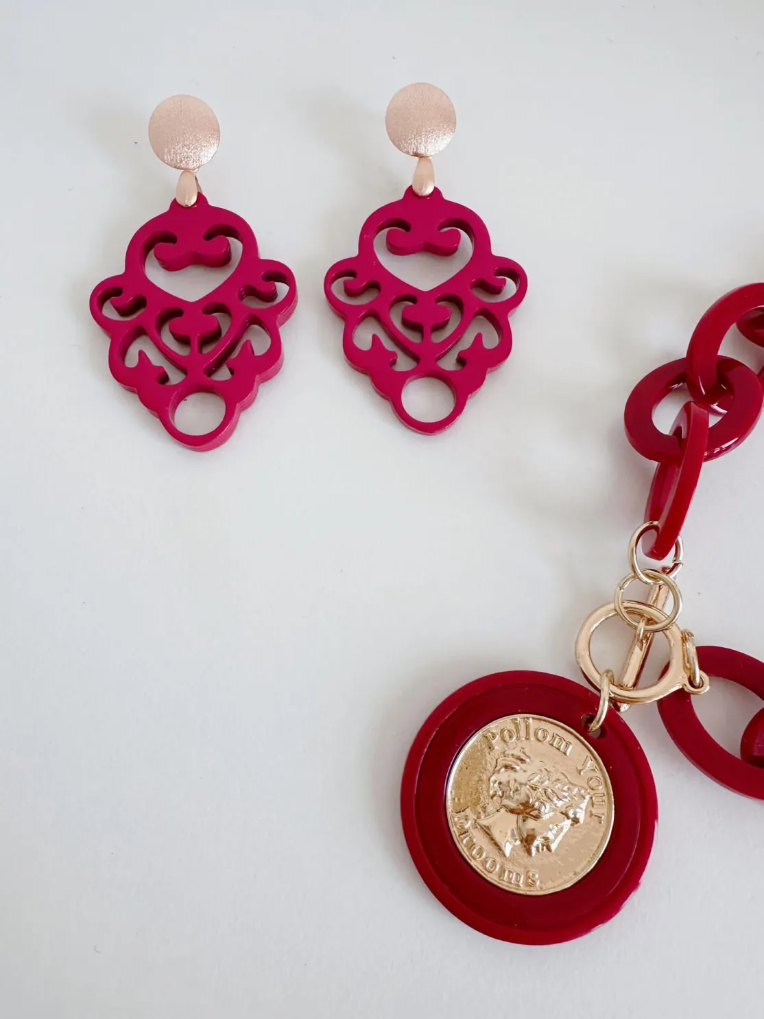 ohrangerie Pinke Stücke | Ohrringe Aus Horn<"Alpenveilchen" aus Horn, fuchsia