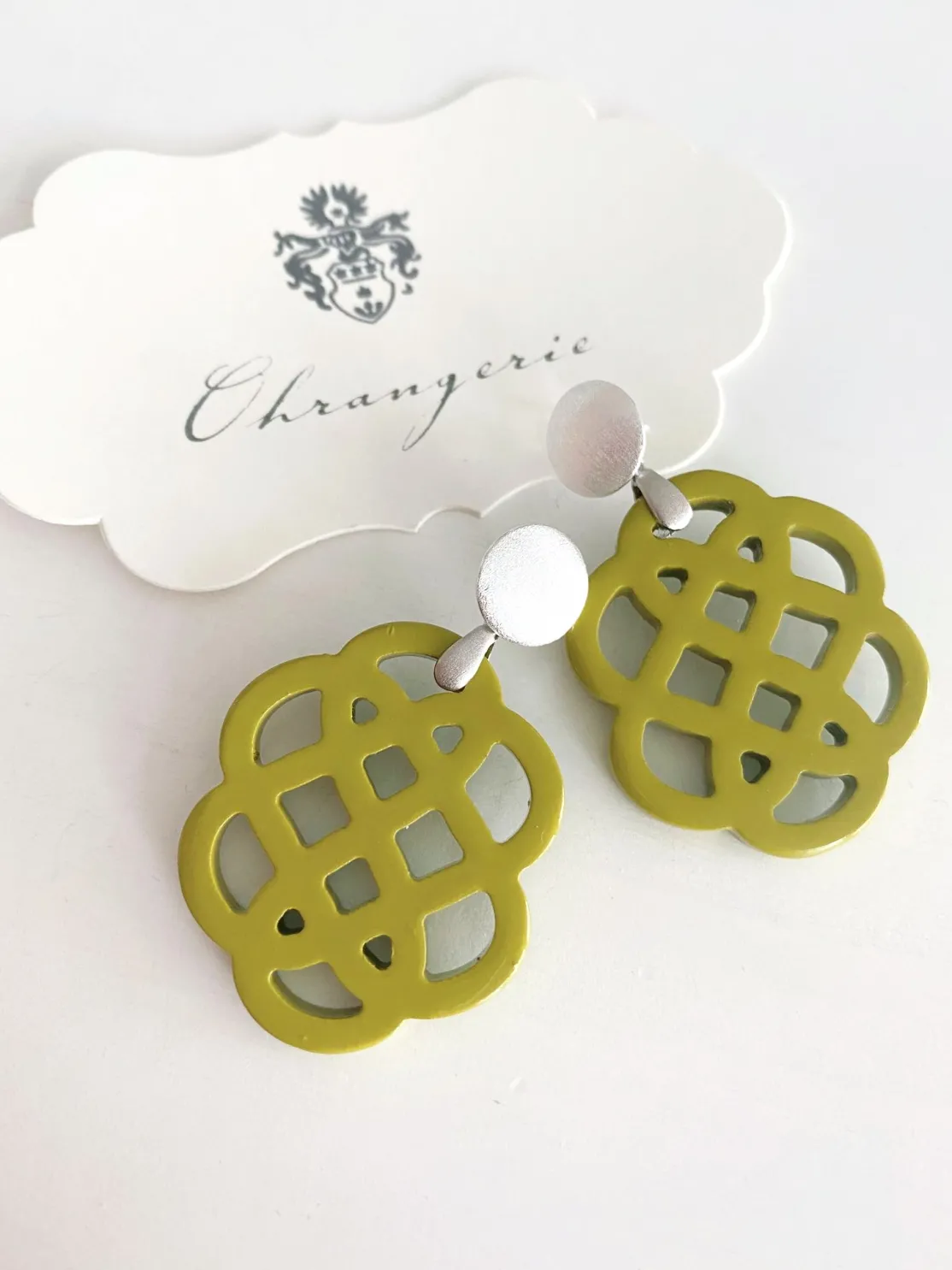 ohrangerie Gelbe Stücke | Ohrringe Aus Horn<"Anemone" aus Horn, limette