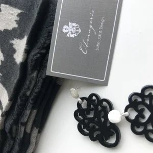 ohrangerie Schwarze Stücke | Ohrringe Aus Horn<"Butterblume" aus Horn, schwarz