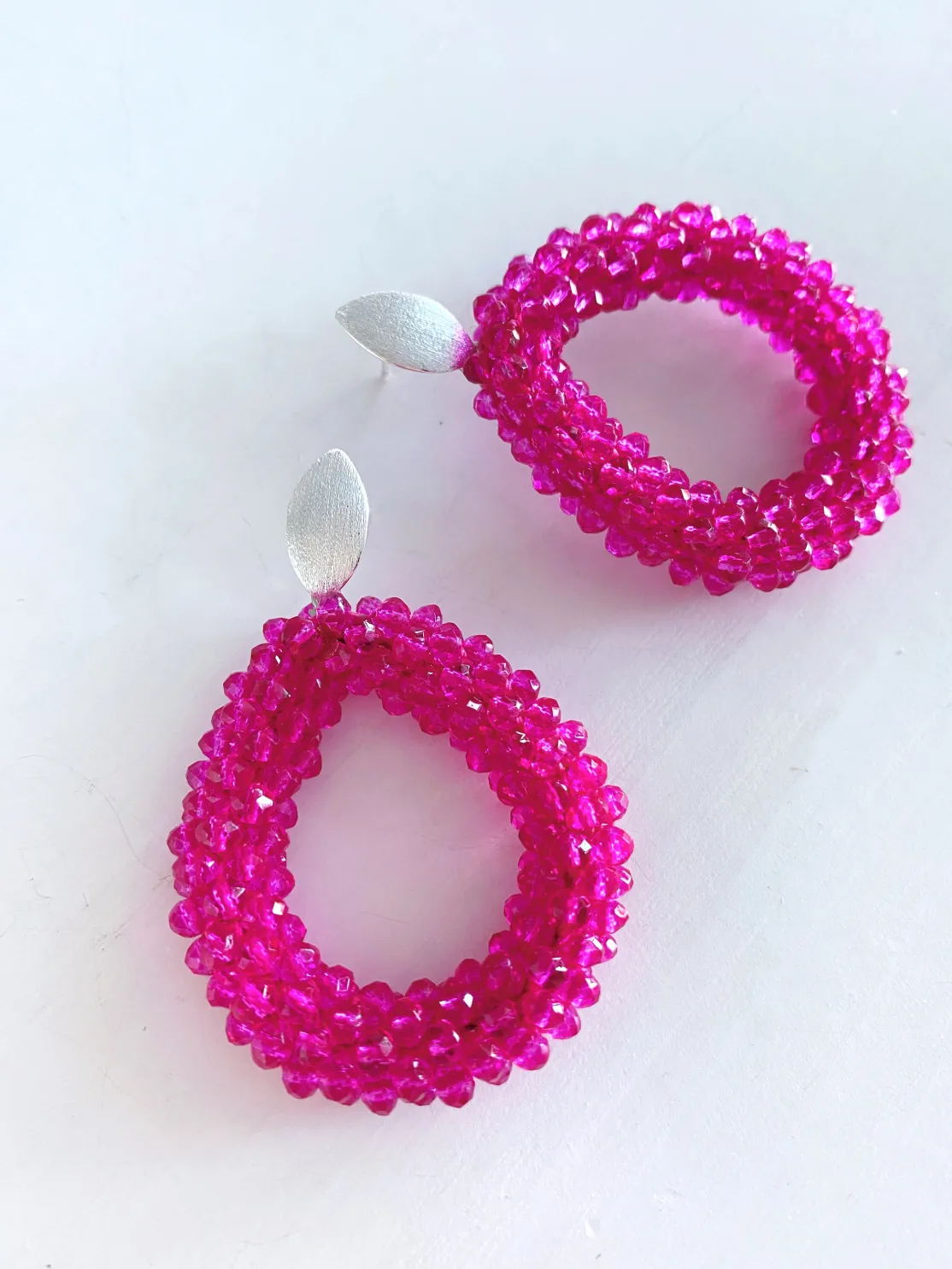 ohrangerie Pinke Stücke | Ohrringe Aus Glaskristallen<"Valentina" aus Glaskristallen, neonpink