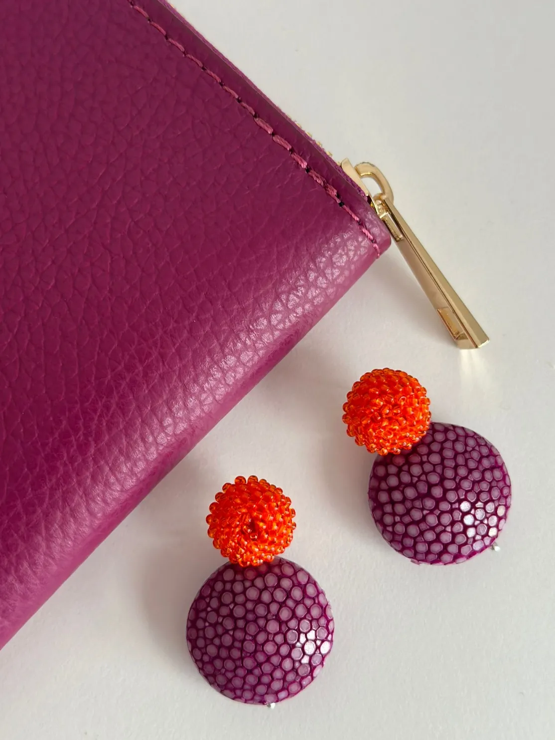 ohrangerie Orange Stücke | Lila Stücke<Rochenleder mit Beerensteckern, orange/fuchsia